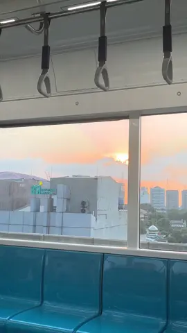 Bahan story di dalam MRT