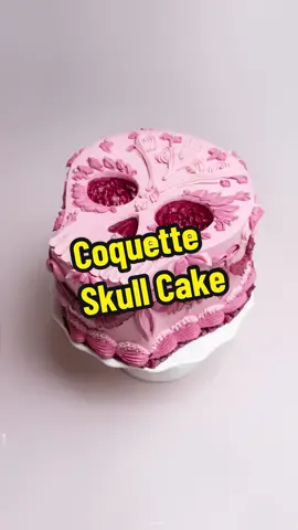 Jello poke cake = pseudo gore. Delish! #buttercreamcake #halloweencake #skullcake #lambethcake #coquettecore 