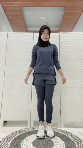 Rekomendasi outfit jogging nihh cuss kepoin ajah di live aku sekarang😍🥰  #trendingvideo #outfitolahragahijab #kolorlegging #higwaist #belanjaditiktok 
