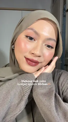 Pake lip bullet yang creamy ini jadi sat set👀 btw shade 05 cantik dehh!! @Implora Cosmetics  #ApprovedByMe  #CantikTiapDetik #ImploraLipBullet #lippies #makeup 