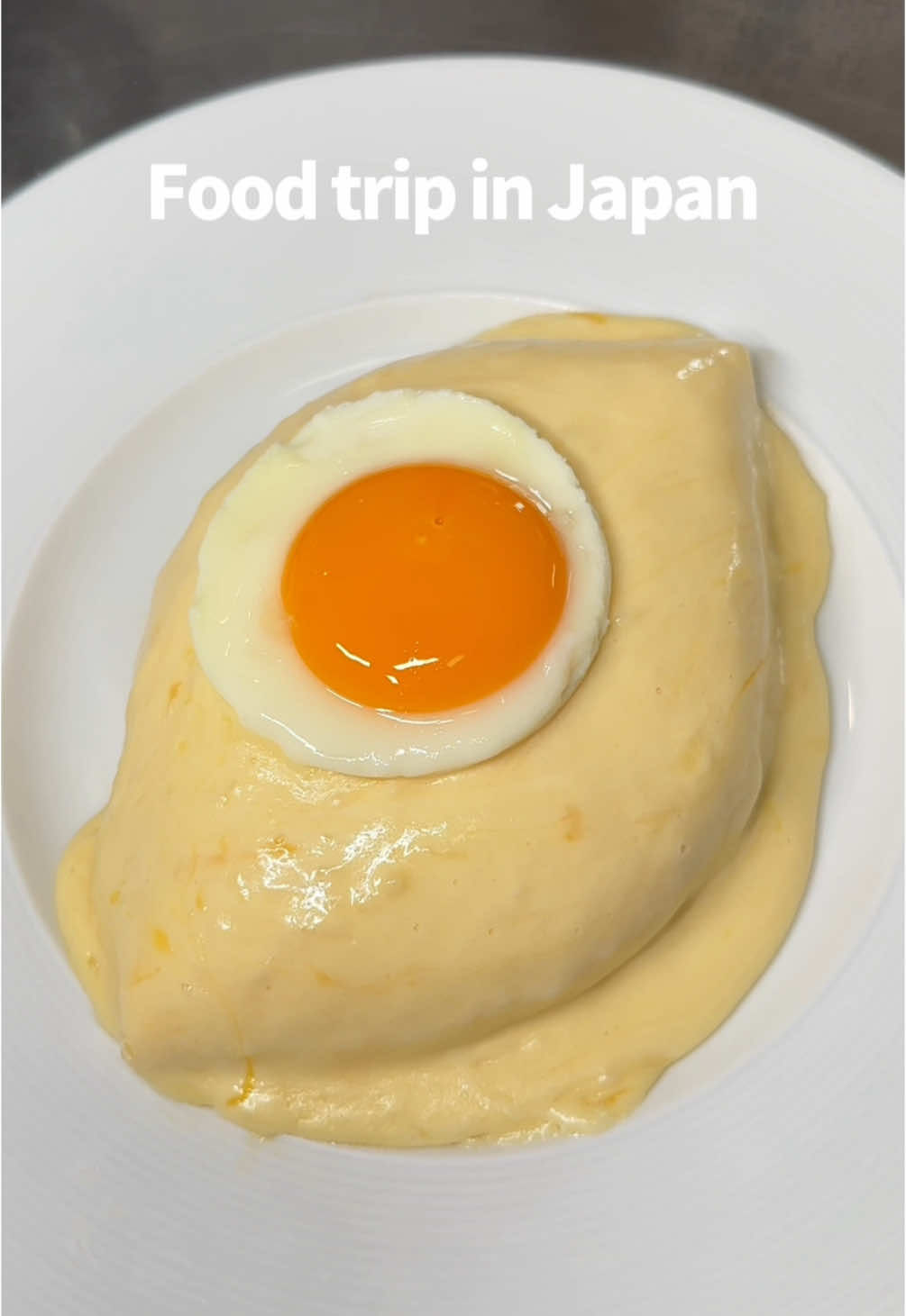 予約殺到のチーズたっぷりオムライス😋 ◎ チーズフォンデュ　2,030円 【店舗】オムの細道 【住所】東京都墨田区立花３丁目２−１ 【アクセス】東あずま駅から徒歩3分 【営業時間】店舗SNSをチェック 【定休日】不定休 【予算】￥1,000～￥2,000 完全予約制の人気すぎて 予約できたらラッキーな ビジュアルも可愛いオムライス😋 予約はスグ埋まってしまうので 店舗のSNSを要チェック✅ #東京グルメ #japanesefood #tiktokfood 