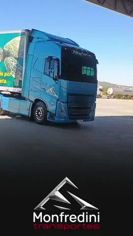 E a nossa cavalaria não para! Estamos sempre rodando, levando o progresso e desenvolvimento pelo país. #truck #cavalo #frentista #volvo #scania #monfredini #monfredinitransportes #logistica #transportes