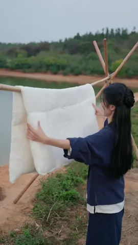 Making a silk quilt～ #DIY #farmlife #manua #handmadecraft 