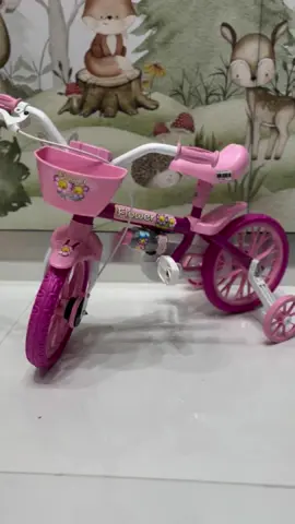 Pedalando com estilo e diversão! A bicicleta infantil Flower da Nathor é a escolha perfeita para as pequenas aventureiras! Com design encantador e cores vibrantes, ela proporciona conforto e segurança para as pedaladas mais felizes!  Acesse nosso site e confira💛 📲Link na Bio! #baby #bebes #criança #infancia #maternidade #carrinhodebebe #fyp #mogiguacu #explore #mogiguaçu