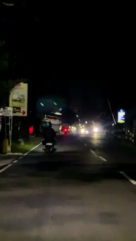 Motoran malem malem sendiri emang se tenang itu 😌 #tw #tawangmangu #karanganyar #karanganyar24jam #tawangmangukaranganyar #dolantawangmangu 