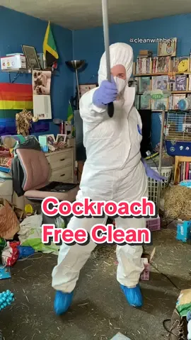Cleaning a Cockroach Infestation for free!! #CleanTok #cockroach #MentalHealth #cleaning #pestcontrol 