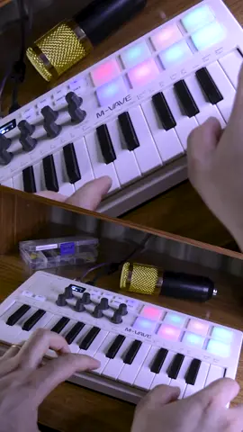 Ambient Beat Trap com Controlador MIDI SMK 25 Trap Beat Live Jam #musica #producaomusical #beatmaker #musicproducer #trap #trapbeat #smk25 #mvave #midi #midicontroller #controladormidi #equipamentomusical #ferramentamusical #musicgear #beatmaking #musicproductionlife #musicaautoral  #tiktokmusic #foryou #fyp #viral #explore #musicaviral #beatviral #musicatotiktok #foryoupage