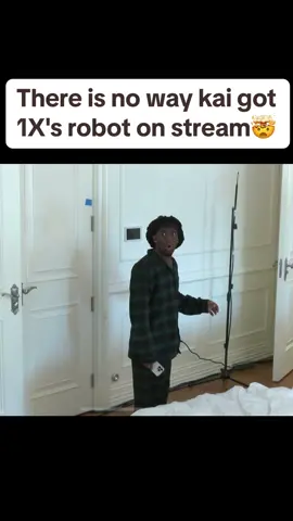 Getting robots is crazy work😂 #1x #kaicenat #mafiathon #amp #fy #fyp #usa_tiktok #robot 