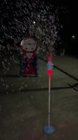 Constantly spit out colorful bubbles, giving people a feeling of joy and dream, especially loved by children and young people. #usa_tiktok #usa🇺🇸 #TiktokShop #tiktokshop #bubblemaker 