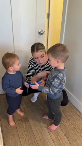 Between breaking up fights and trying to keep them entertained all day, I am exhausted!!  Send me all your favorite holiday craft and activity ideas!! We need all the things 😅 #sahm #sahmlife #stayathomemom #stayathomemomlife #momlife #momlifebelike #momlifeunfiltered #momlifeishard #pregnantlife #toddlerlife #parenting #parentinglife #momofboys #momofmany #bigfamilylife 