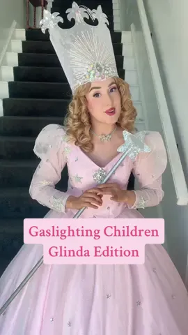 oh shiz #partyprincess #wickedmovie #wicked #arianagrandeglinda #glinda #glindamakeup #princess #princesspartyperformer #gaslight #cynthiaerivo 