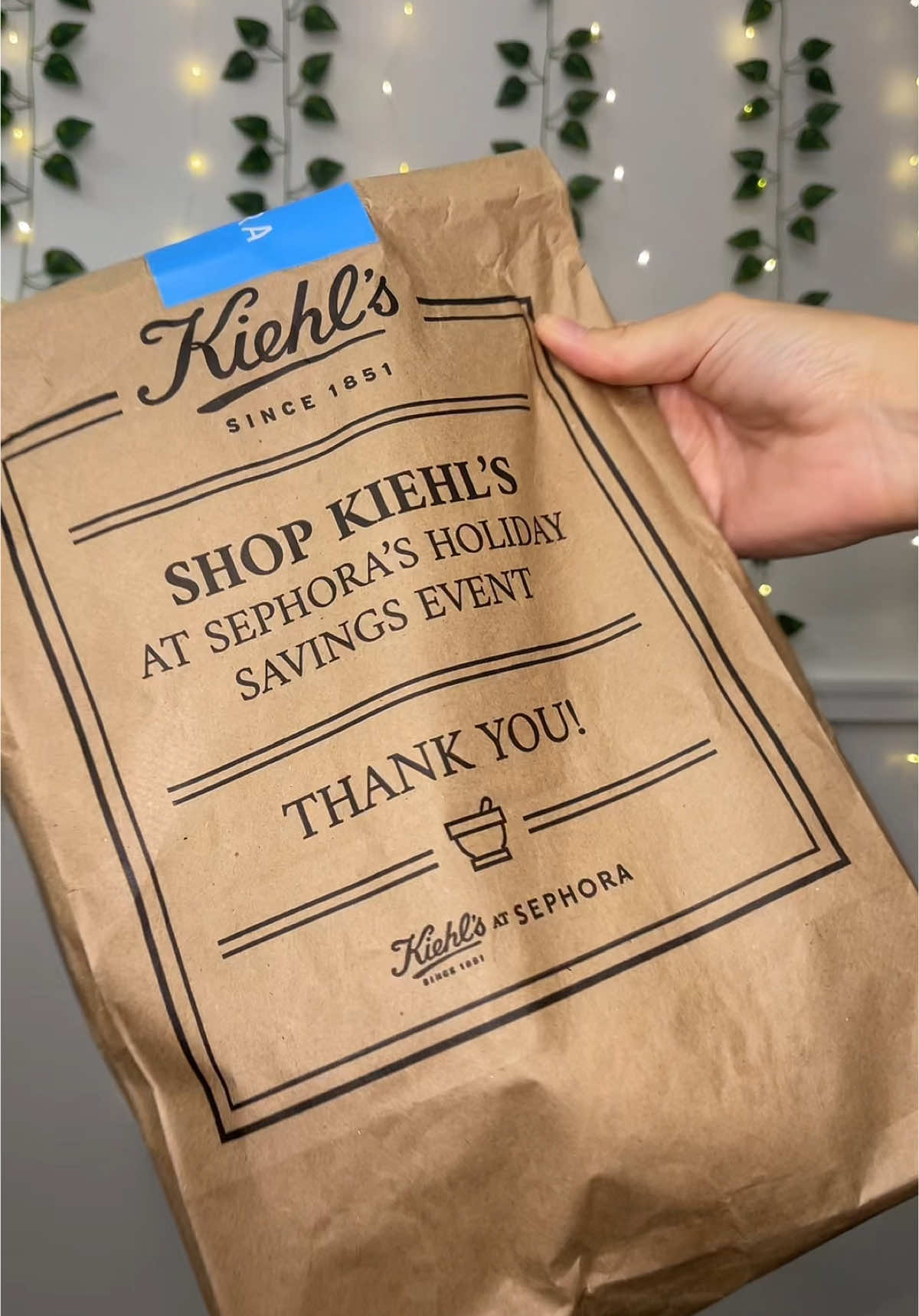THE RX BAG IT ALL COMES IN!! @Kiehl's Since 1851 stop being so freaking cute! 😍 Also the invisible pimple patch is A MUST HAVE ITEM!! I’m telling you big bertha was taking up residence rent free on my face but was evicted within 2😌💅🏼 I use the moisturizer, eye cream,  and sunscreen DAILY!🙌🏼 • Invisible pimple patch  - visably calms pimple color in 2 hours. - reduces pimple size in 24 hours. • Better Screen UV serum SPF 50+ - protects against sun damage & helps visibly correct early signs of aging.  • ultra facial cream - provides 72 hour protection. • Rare Earth Mask - minimizes pores and blackheads  • Avocado Eye Cream. - brightens and hydrates under eye areas.  . . #giftedbykiehls #kiehlspartner #kiehlsskincare #skincare #mua #fyp #foryou #SkinCare101 
