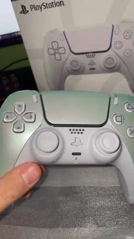 Chroma pearl 🎮🫦😍 #ps5controller #chromapearldualsense #playstation #fyp 