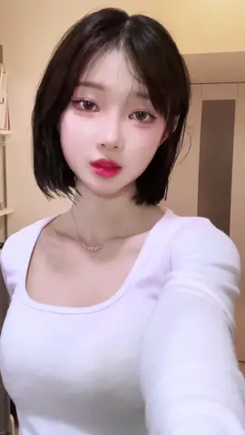 안뇽 한국 🇰🇷                                                          #설마해시태그하나만달았는데추천에뜨겠어 #韓国人 