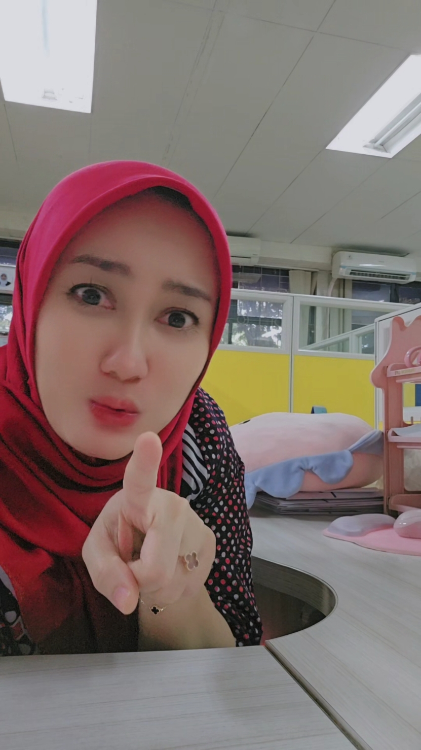 nyindir diri sendiri inimah buund wkwkwkk #tiktokviral #tiktokbodor #videolucu #videongakak #hiburanemak2 #tiktokhiburan #tiktoklucu 