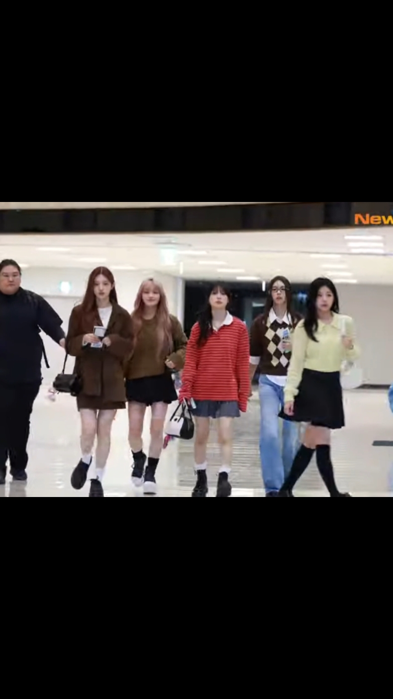 yes she is the center #wonhee #illit 