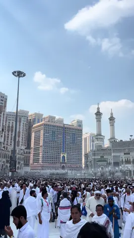 خروج المصليين من صلاة الجمعه ♥️🌷.                                  #اكسبلورexplore❥🕊 #لايك__explore___ #الحرم_المكي #الان #الحرم #صلوا_على_رسول_الله #الحرمين_الشريفين #صلي_علي_النبي_محمد_صلي_الله_عليه_وسلم #مكة_المكرمة 