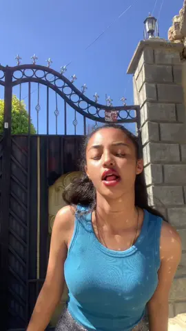 My hair 😭#naturalcurlyhair #fyp #tigraytiktok🇻🇳🇻🇳tigraytiktok #ዓጋመይ❤💛💊 #ethiopiantiktok #blowthisup #viral_video #tigraytiktok 