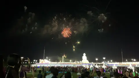 #တန်ဆောင်မုန်းလပြည့်ည #မာရဝိဇယဗုဒ္ဓရုပ်ပွားတော်မြတ်ကြီး🙏🙏🙏 #မြန်မာပြည်ကြီးအမြန်အေးချမ်းပါစေ🙏🙏🙏 #shweyi #foryoupge #treanding #fyp #🥰🥰🥰 