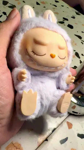 sleeping labubu #labubuhaveaseat 