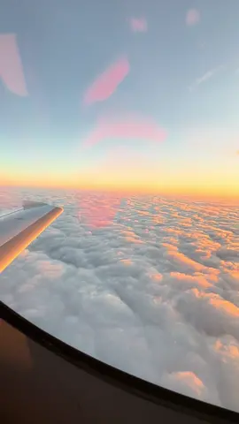 Beautiful morning above the clouds! #fyp #flying #pilotlife #fly #aviation #airplanes #jetpilot #cirrusaircraft #visionjet #cirrus #whyifly #jetlife 