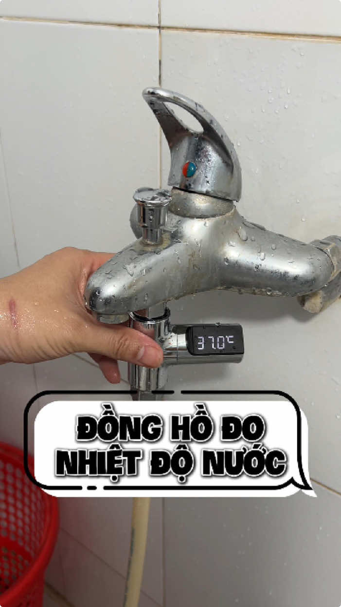 Đồng hồ đo nhiệt độ nước tiện lợi cho mùa đông #tienkiemchung #kocnet #LearnOnTikTok 