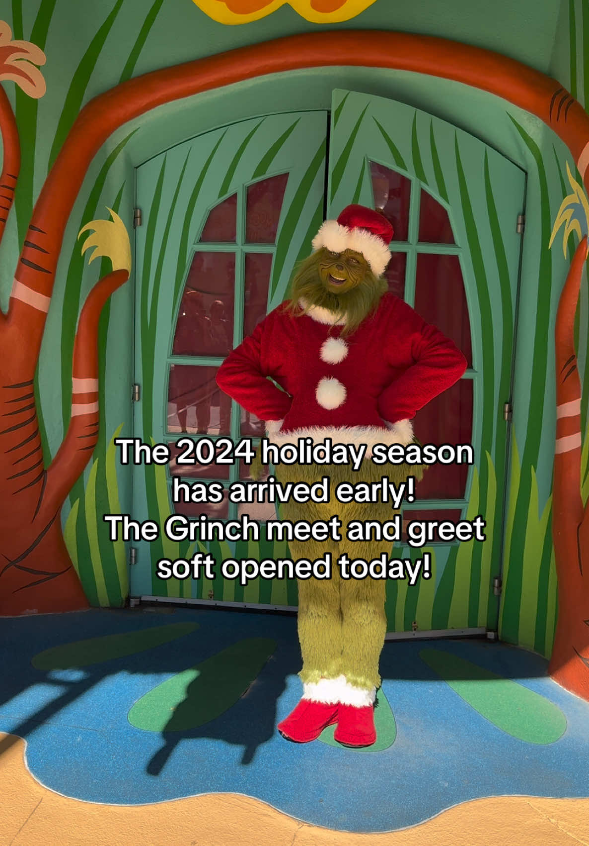 The Grinch has arrived for the 2024 holiday season! The Grinch meet and greet soft opened today at Islands of Adventure! #grinch #grinchtok #grinchtiktok #universalorlando #universalorlandoresort #seusslanding #fypシ #universalstudiosflorida #universalholidays #uoap #grinchmas 