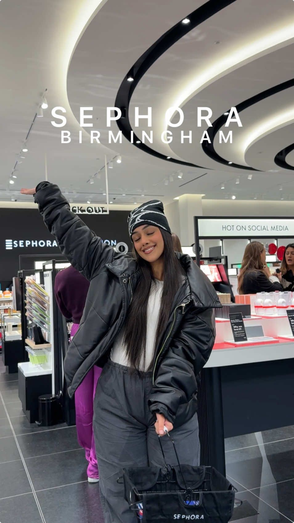 THE WAIT IS OVER! I am SO excited to share that @Sephora UK is FINALLY open in Birmingham!!! 🤭🤩 ad Come shop & get ready with me for a very special evening🤍
