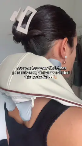 A perfect addition 😍👏🏼 SALE NOW ON! 🔗 Link in bio!  #massage #neckmassage #neckmassager #painrelief #painreliever #shoulderpain #massager #neckpain #christmaspresent #christmaspresents #christmassale 