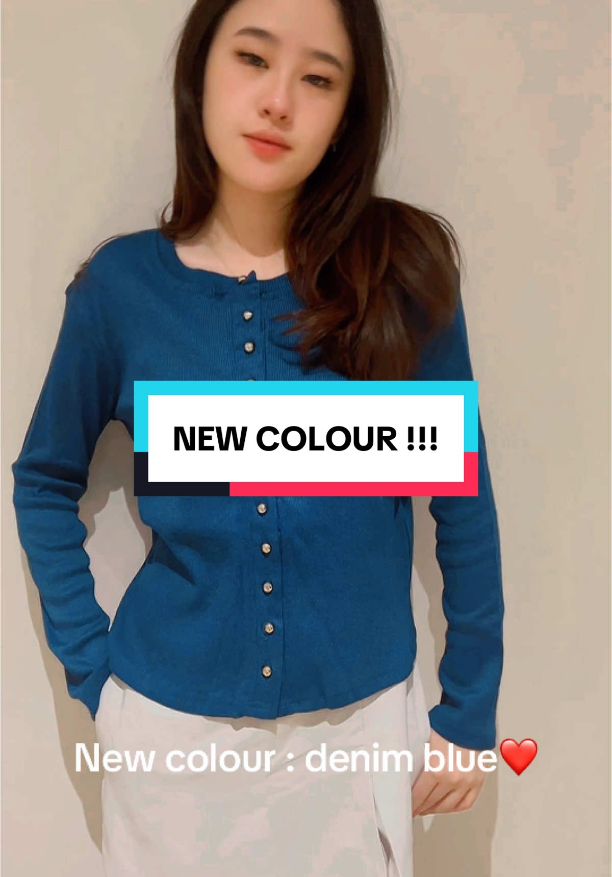 #wibgajian #foryou #foryoupage #fyp #koreanstyle #atasanwanita #OOTD #Belanja #belanjaditiktokshop #viral #celanarok #celanawanita #viralvideo #skort #blouseknit #skortoutfit #evonne #evonneofficial 