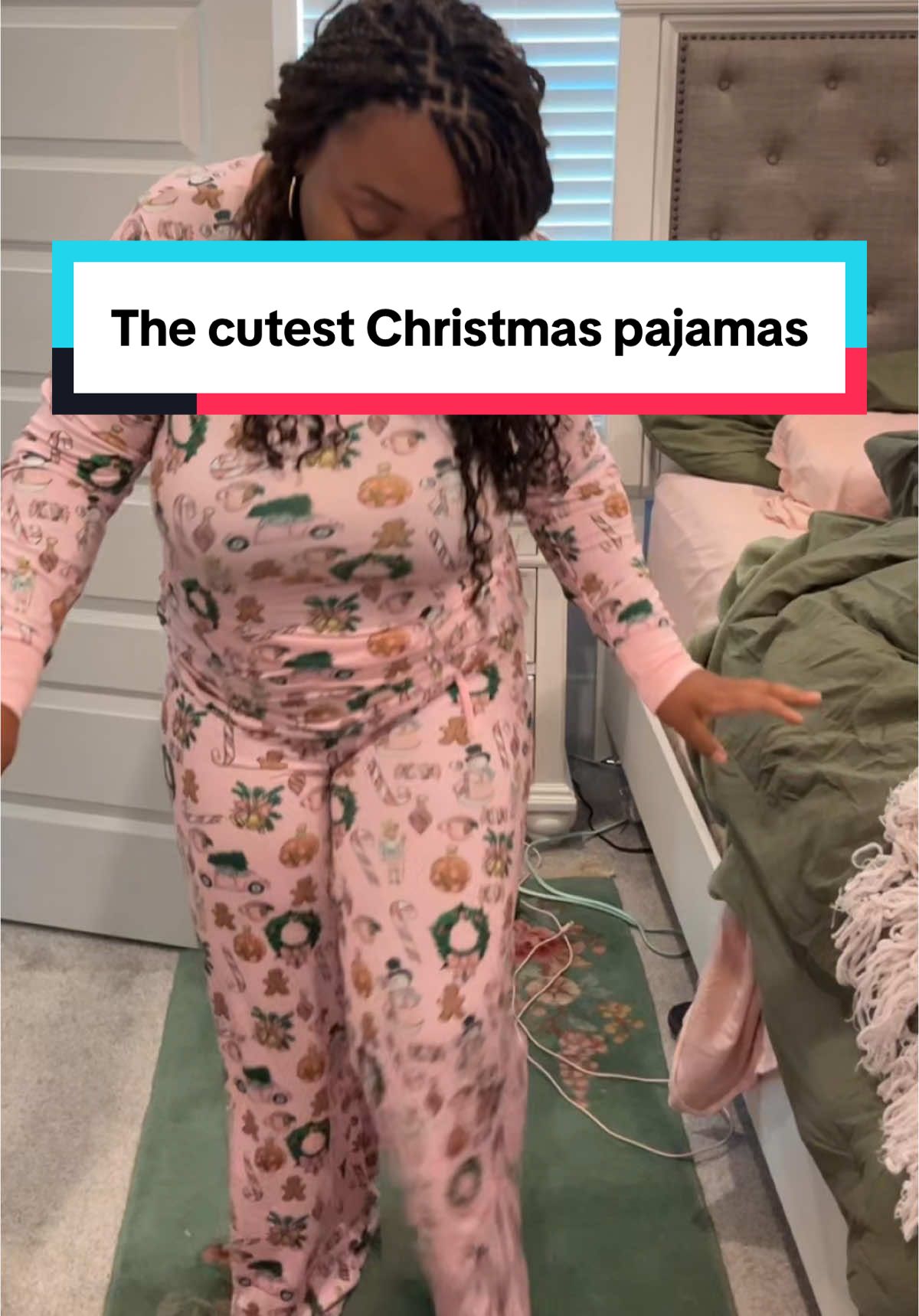 Runnnn because these are selling out quick! #giftsforher #christmaspajamas #christmaspjs #tiktokshopblackfriday #tiktokshopcybermonday #ttstakeover 