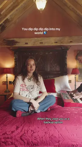 you’ve lost your chance… who’s listened to safety net (cry in your bed version) today 🥲🛌 #safetynet #newmusic 