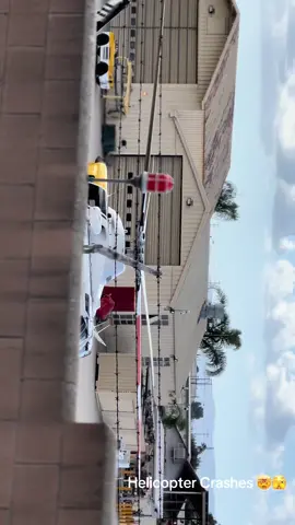 Caught on Iphone🤳🏽 #lafd #losangelesfiredept #helicopter #helicoptercrashh #pacoima #thevalley #fyp #viralvideo #fypage #sadboyz #julionalvarez #iphone13 #airport #lapd #rescueteam #sanfernandovalley #deadly #suicideprevention #omg 