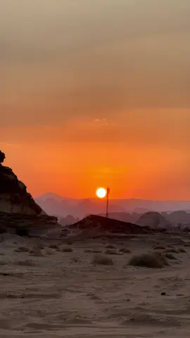 #alula #اكسبلورexplore #العلا #الحجر #sunset #sunsetlover #sunsetvibes 