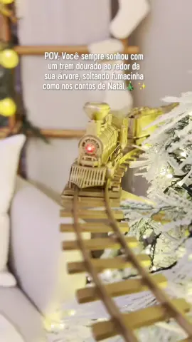 Salva só essa dica com o trenzinho de Natal da @Shopee Brasil  Fecho os olhos e quase posso ver... Um pequeno trem dourado circulando a árvore, brilhando como ouro, trazendo aquela fumacinha que deixa o ar cheio de magia. Cada volta é como uma viagem ao passado, para os Natais que sempre imaginei. É como se, finalmente, esse Natal tivesse aquele toque especial - uma cena de sonhos transformada em realidade Me conta aqui o que achou e se você quiser o link, comenta 