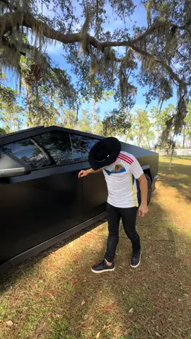 EL CRIOLLO SI LLEVA VAINA  🤠🤠🤠 