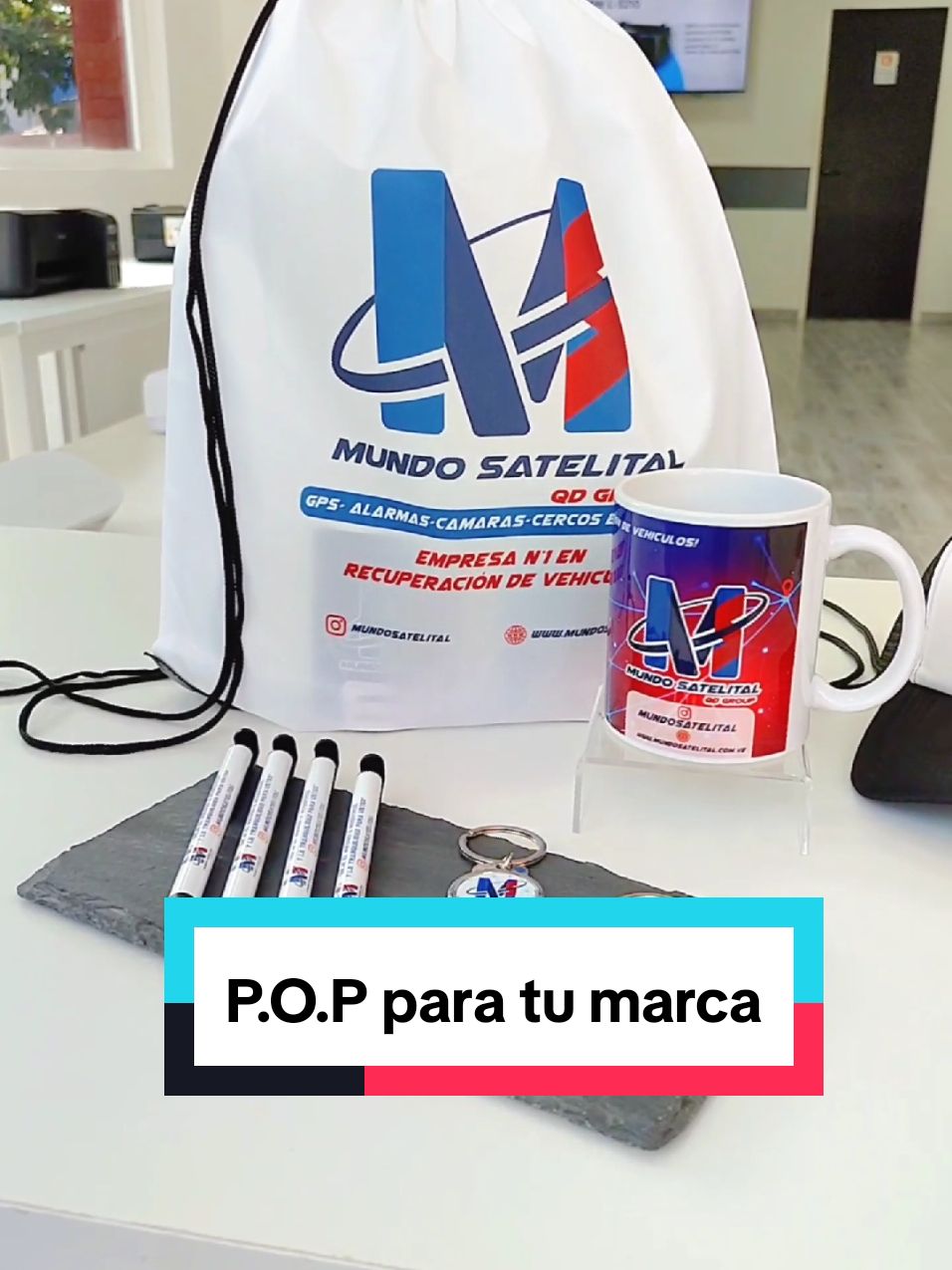 Perfectos para tus eventos ✅ Haz que tu marca destaque en todas partes con Material POP obsequiando productos útiles para el día a día de tus clientes potenciales 🤩 Contáctanos al DM o en los comentarios y solicita nuestro catálogo de productos para conocer el universo de personalizados que ofrecemos para tu emprendimiento, marca o negocio 😎 #materialpop #materialpopparaeventos #materialpopvzla #materialpopparanavidad #materialpopvalencia #personalizadosvalencia #eventoscorporativos 