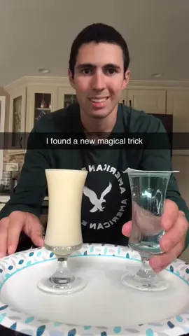 The unemployed friend getting a scientist #scienceexperiments🤣#milk #water 