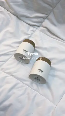 Food jar untuk letak makanan baby bila jalan/ travel🫶🏼 beli dua terus sebab satu boleh untuk coffee ibu😍 #tyeso #thermostyeso #insulatedthermos #thermostahanpanas #thermostahansejuk #bekasmakanan #babyfood #thermos 