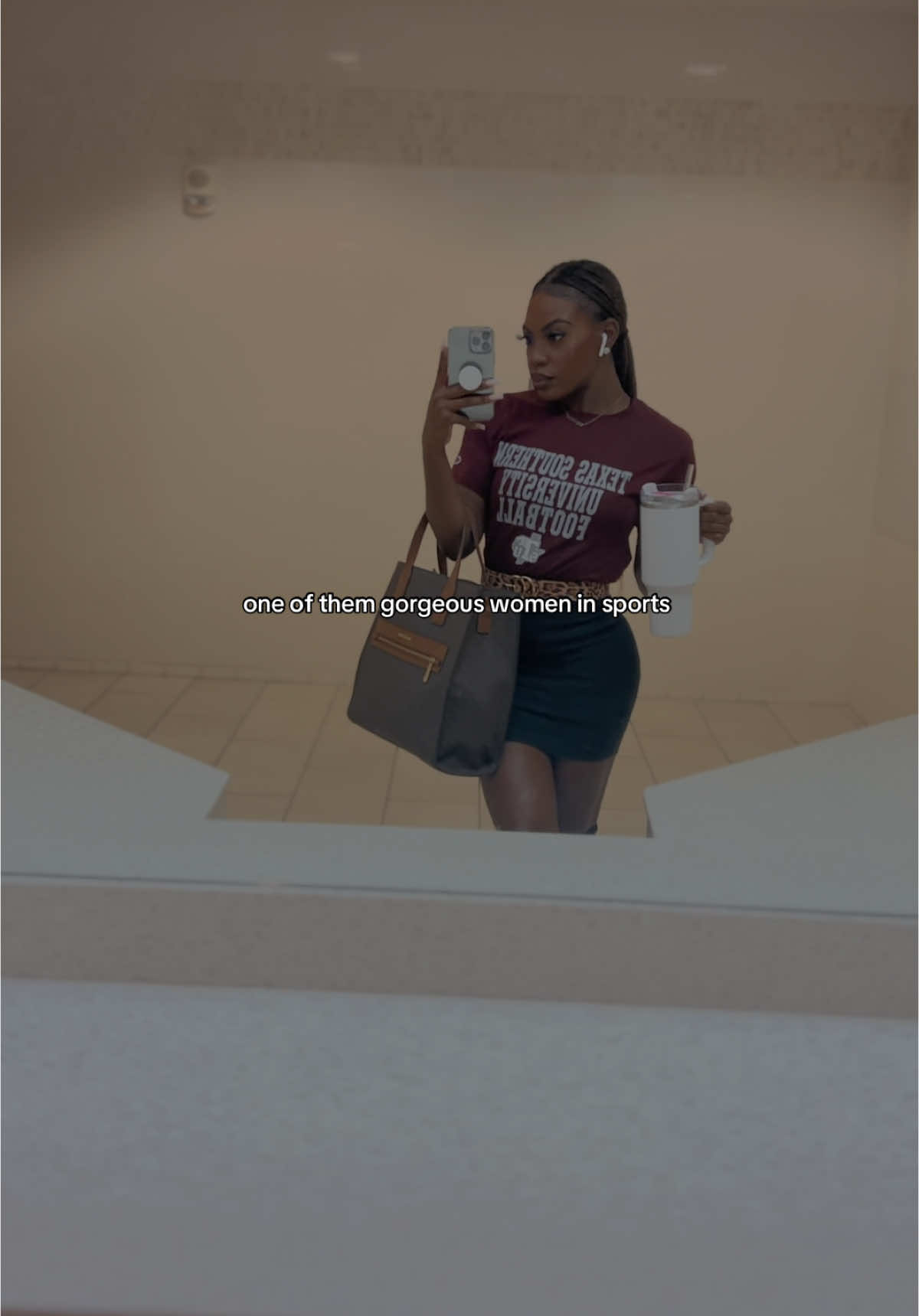 #womeninsports #fashion #makeup #blackgirltiktok #fyp #football #cfb #hbcu 