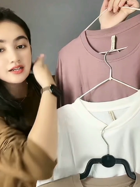 Atasan Wanita Kaos Lengan 7/8 Serut Pita Tali Alana Top Modern Korean Girl Style Cotton Combed Premium M L XL Basic Polos Casual #atasanwanita #kaoslenganpanjang #lengan7/8 #kaoskatun #kaospremium #modelterbaru #kaosmurah #kaosviral #kaoskekinian 