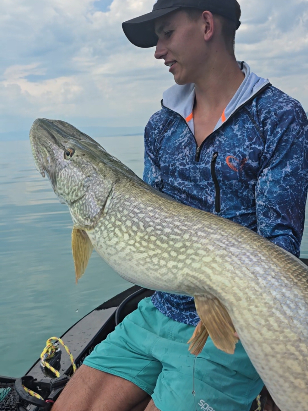 So ein geiles Erlebnis! #pike #pikefishing #Hecht #hechtangeln #harzfishing #fishing #fishinglife #fishingtiktoks @Savage Gear Official 