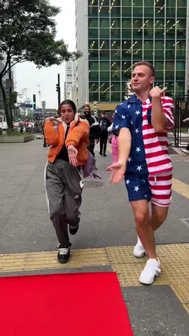 Made in Brazil, where the red carpet meets the rhythm🇧🇷💃 #redcarpetboy 