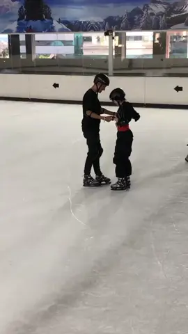 ice rink date<3