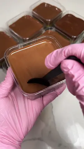 A must-try for every chocolate lover! 🍫🔥 #dubaichocolate #dubaicakes #trending #trendingfood #explorepage #fyp #foryou #foryoupagee #viralvideo 