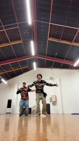 NEW OLD SCHOOL DC FOR YOU‼️ dc me! (if your right shoulder is sprained you can still do it!) #duo #nz @Dante k 