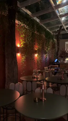 📍Fred Kitchen & Bar - Gemmayze   #beirut #lebanon #food #dinner #interior #fyp 