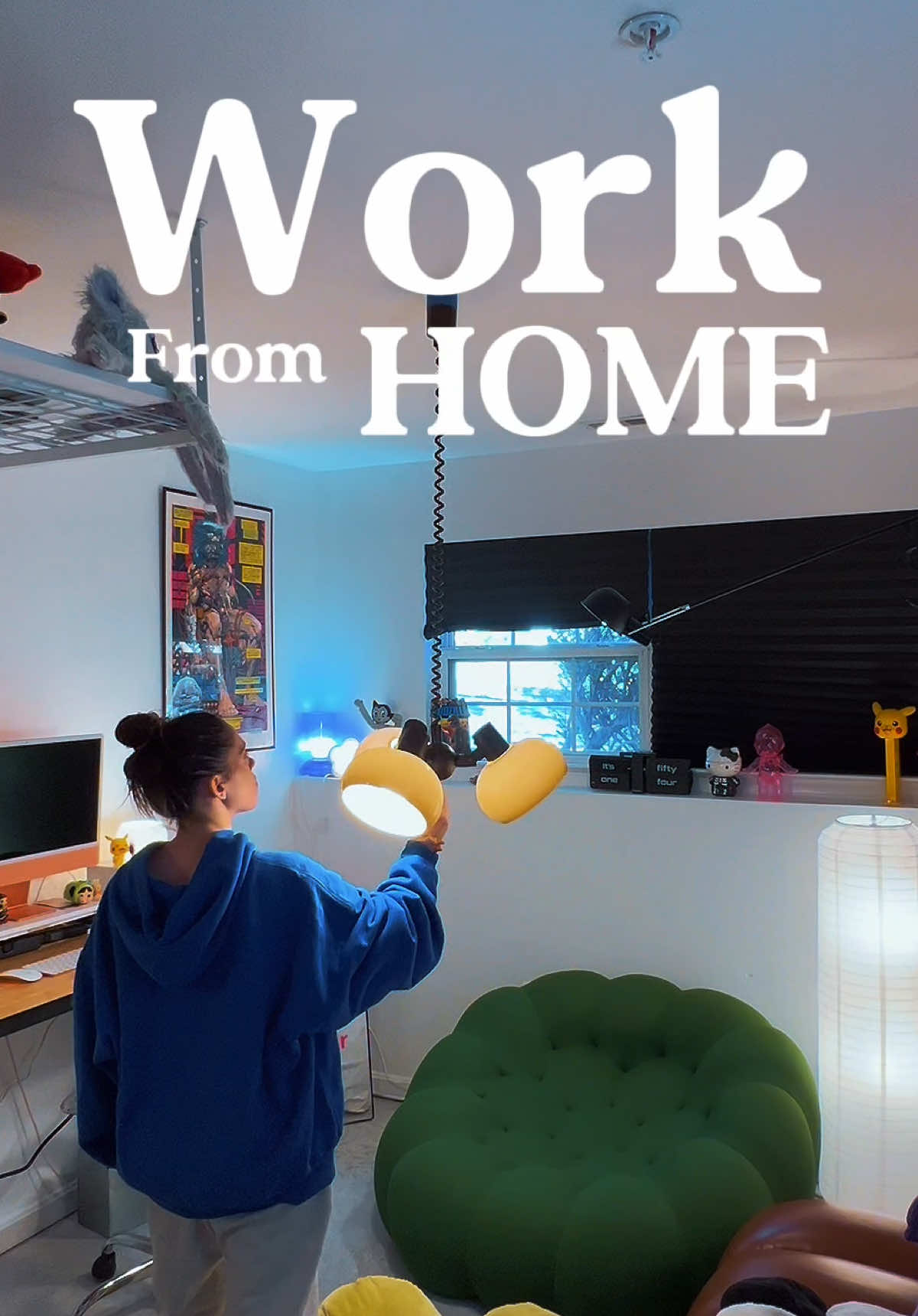 Forever romantisizing my work from home routine 👩🏻‍💻💙 #graphicdesigner #graphicdesign #workfromhome #wfhlife #homeoffice #artstudio #workfromhomejobs #graphicdesigntips #interiordesign #branddesigner #branding #homedecor 