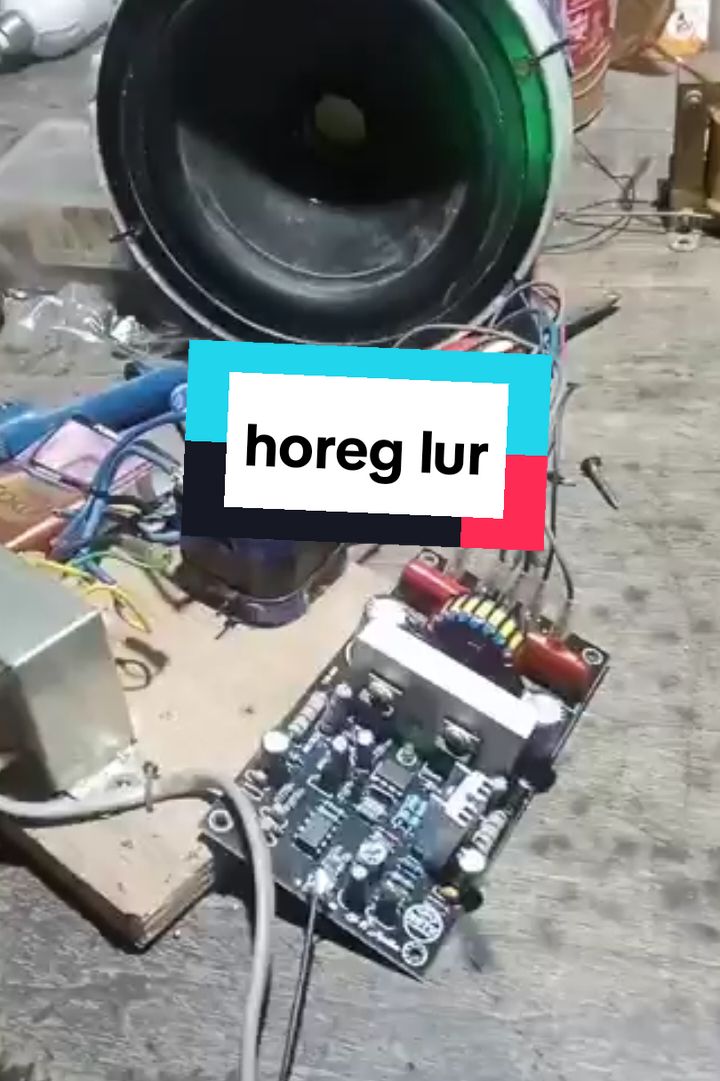 Iki pie bolo 🤣 #ceksound#horeg #sound #soundrumahan #soundlucu #lucu #horeg #ngakak#soundminiatur #keluhkesah #soundsystem#hiburan#ceksoundviral