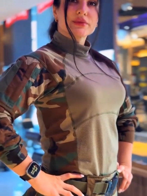 Beautiful Army Girl Us🇺🇸🇺🇸🫶❤️✈️ #airforce #aircraft #asmr #aviationlovers #airshow #aircraftspotting #tiktokaviation #militaryaircraft #usairforce #fighterjet #militaryaviation #airshow #aviationlovers #F16 #F22 #F35